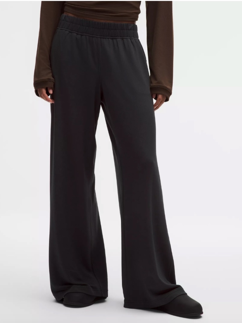 Lululemon BeCalm Mid-Rise Wide-Leg Pant, size L